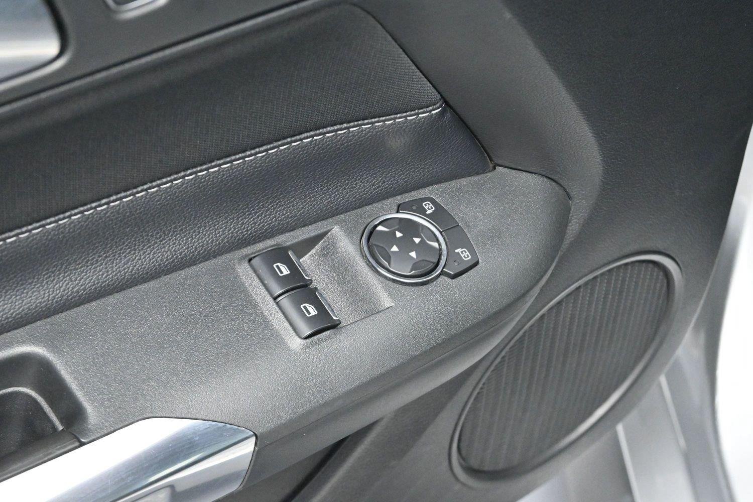 Used 2020 Iconic Silver Ford GT image 11