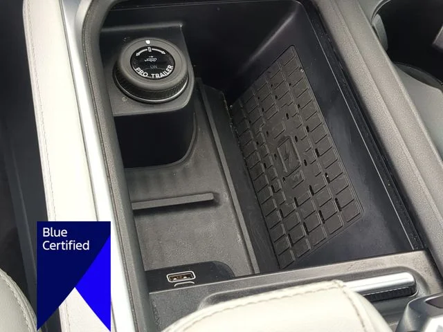 Used 2025 Black Ford Platinum image 26