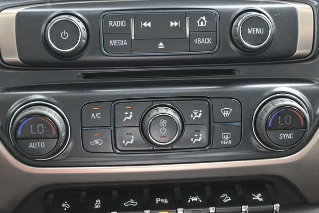Used 2018 QUICKSILVER METALLIC GMC Denali image 18
