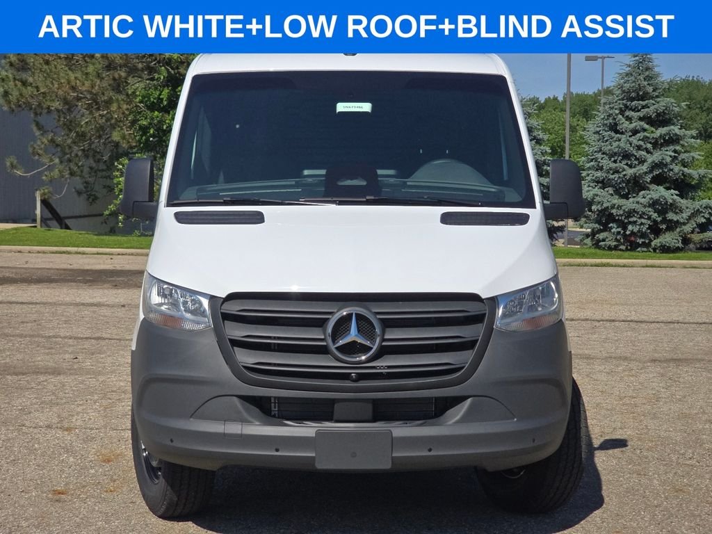 New 2026 Arctic White Mercedes-Benz Cargo 144 WB image 9