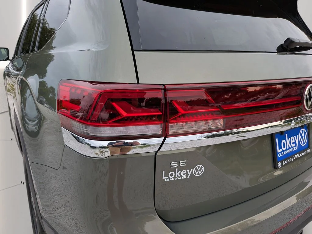 New 2026 Green Volkswagen 2.0T SE w/Technology image 8