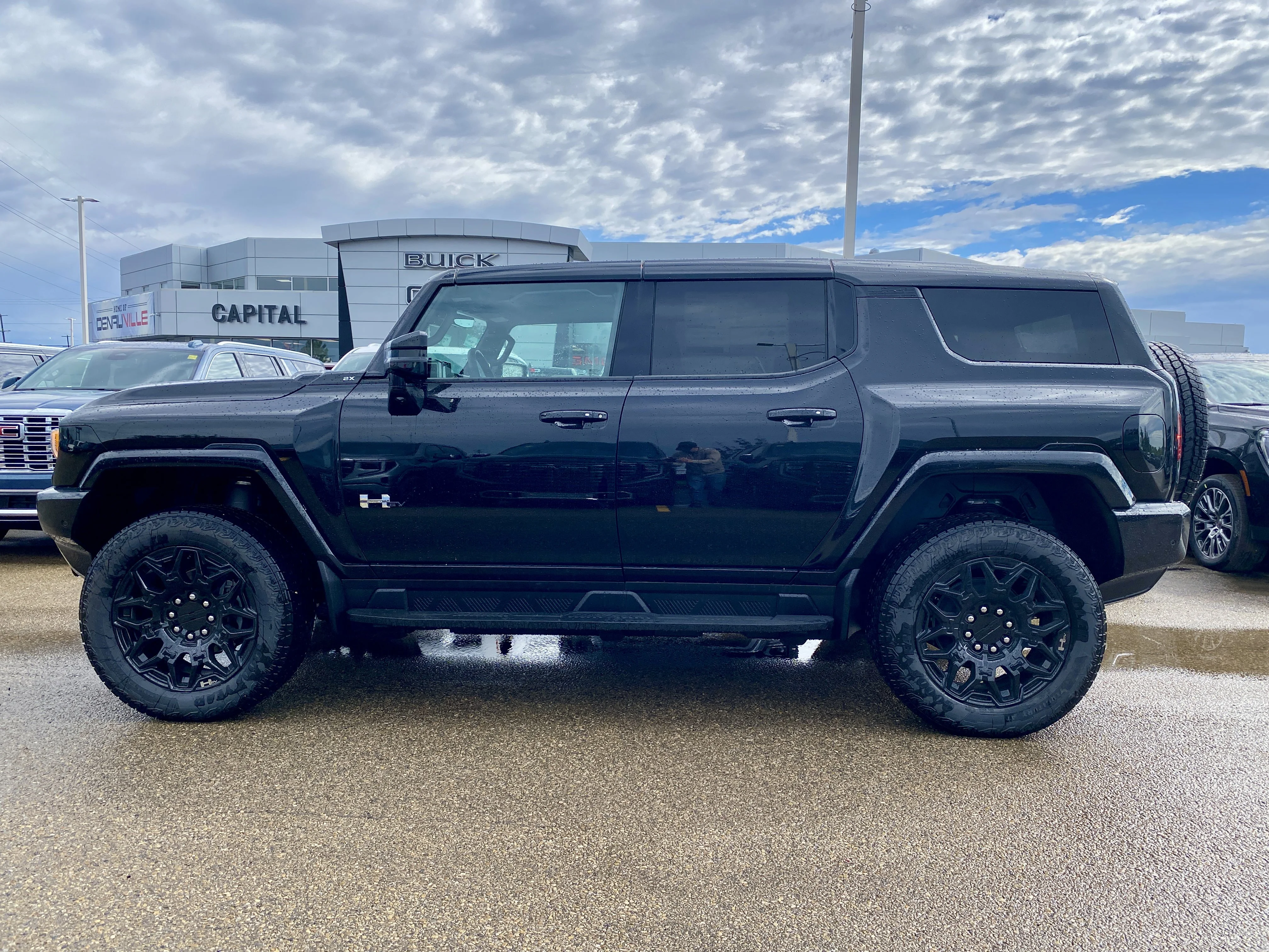 New 2026 VOID BLACK GMC 2X image 3