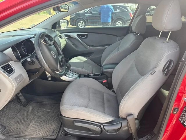 Used 2013 Red Hyundai GS image 9