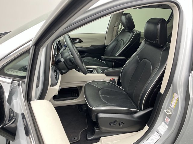 2024 Chrysler Pacifica Limited - Photo 11
