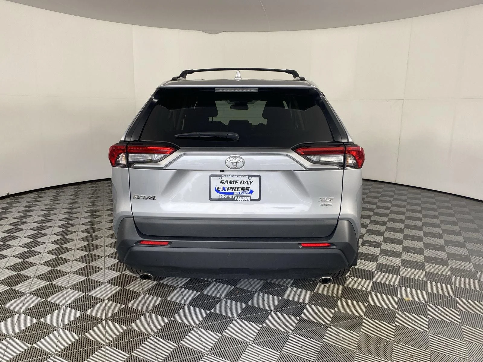 Used 2023 Silver Sky Metallic Toyota XLE image 6