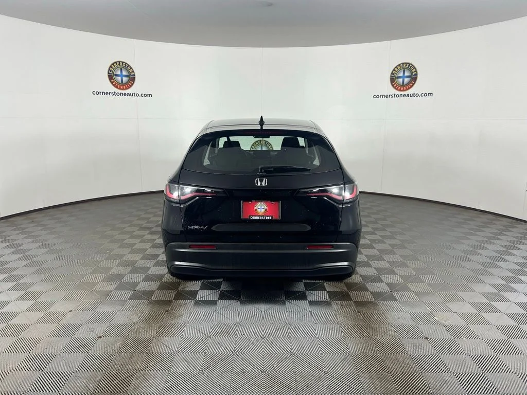 Used 2025  Honda LX image 19