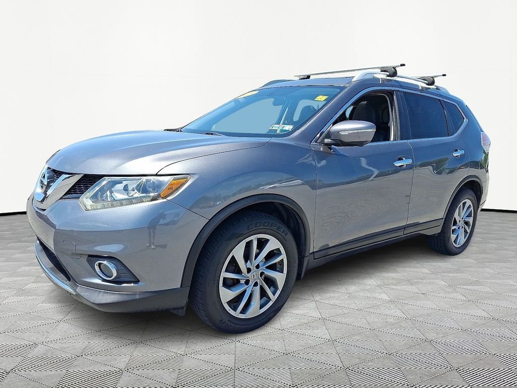 Used 2015 Gray Nissan SL image 3