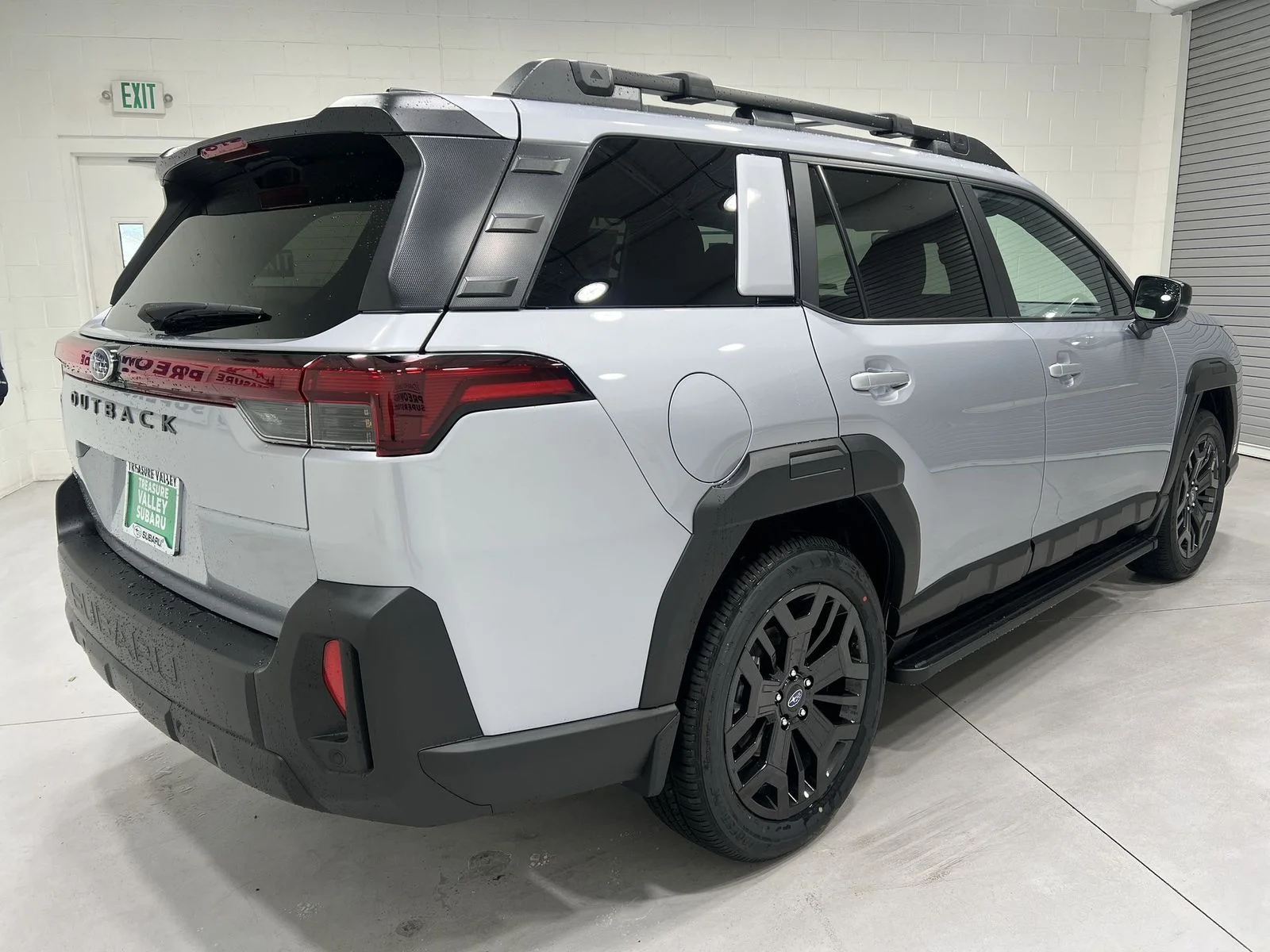 New 2026 ICE SILVER METALLIC Subaru Limited XT image 8