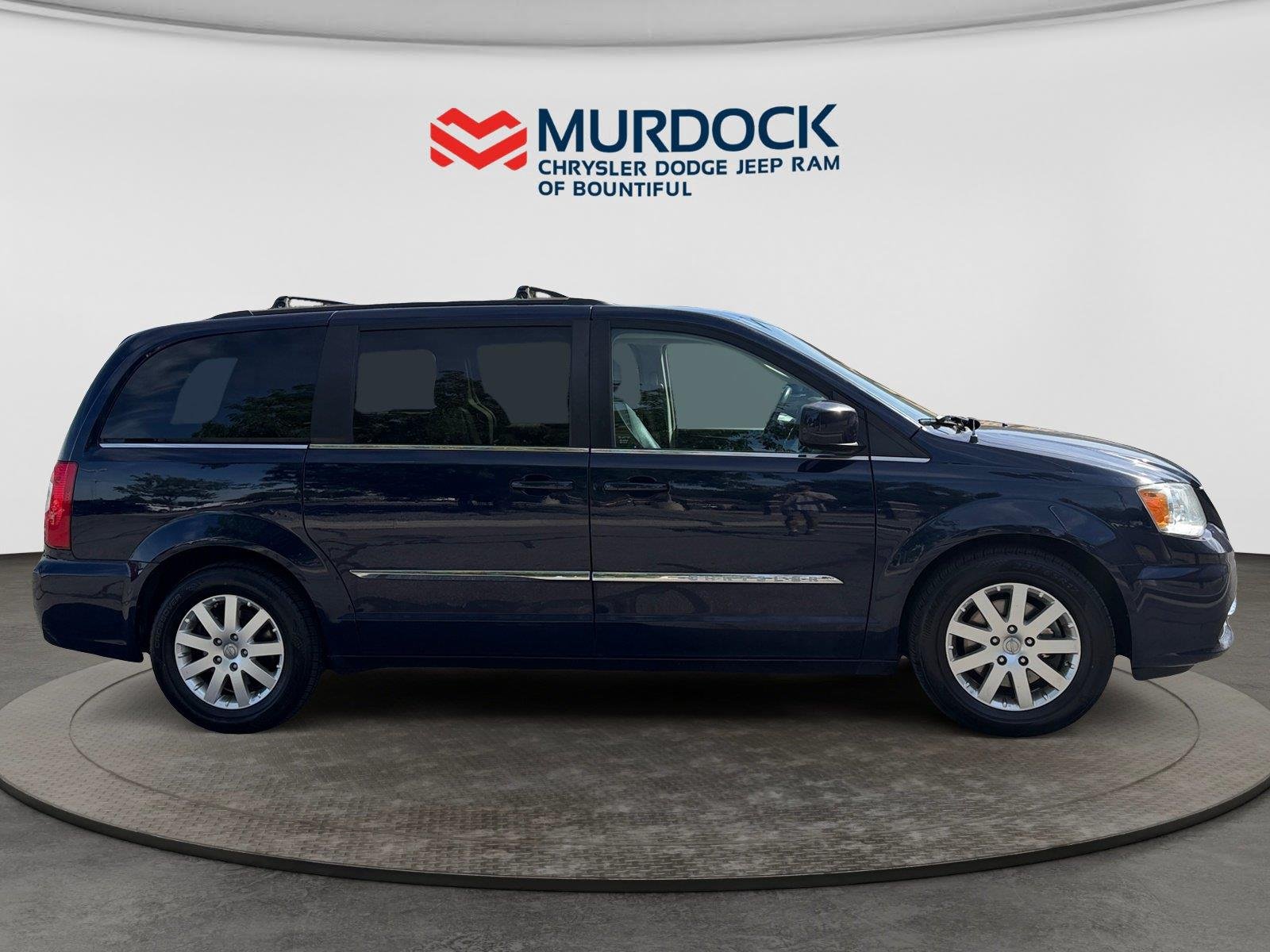 2015 Chrysler Town & Country Touring - Photo 11