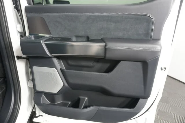 New 2026 Star White Metallic Tri-Coat Ford Platinum® image 35
