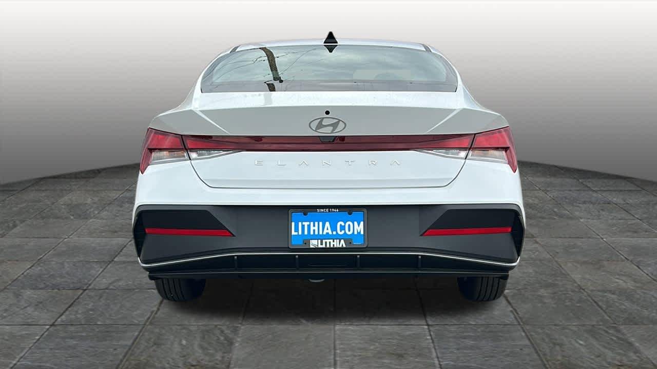New 2026 Serenity White Hyundai SE image 6