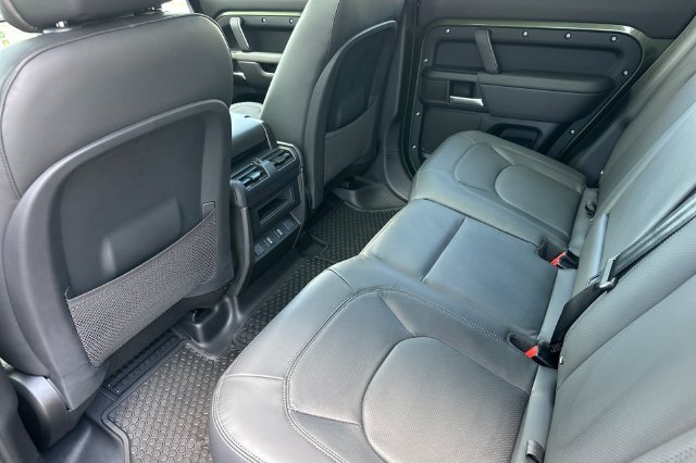New 2026 Woolstone Green Land Rover S image 11