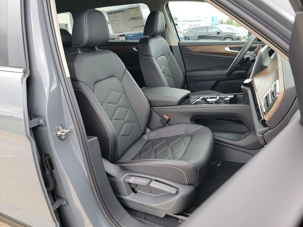 2026 Volkswagen Atlas SE w/Tech - Photo 13