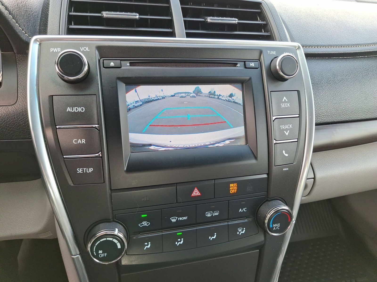 2017 Toyota Camry LE - Photo 17