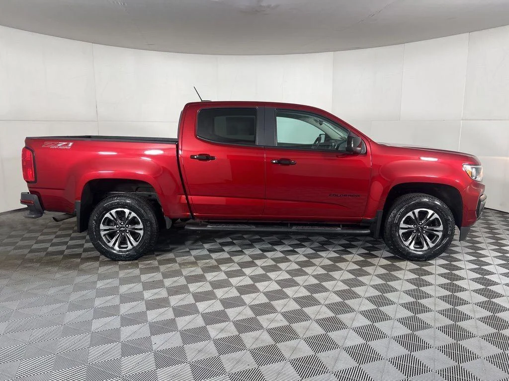 Used 2021 Cherry Red Chevrolet Z71 image 17