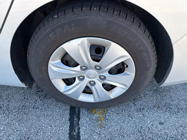 Used 2016 Symphony Silver Hyundai SE image 7