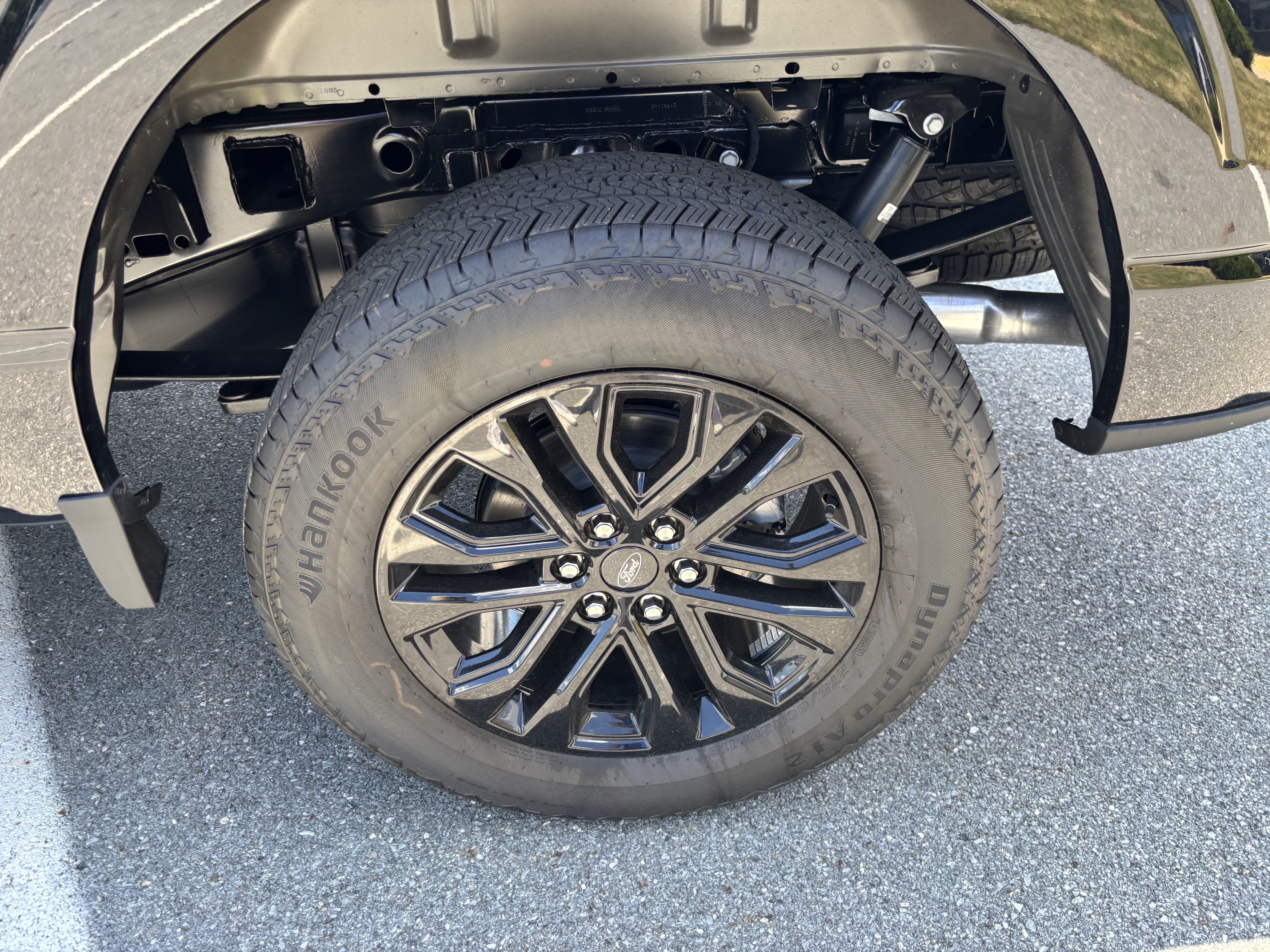 New 2026 Agate Black Metallic Ford Lariat® image 47