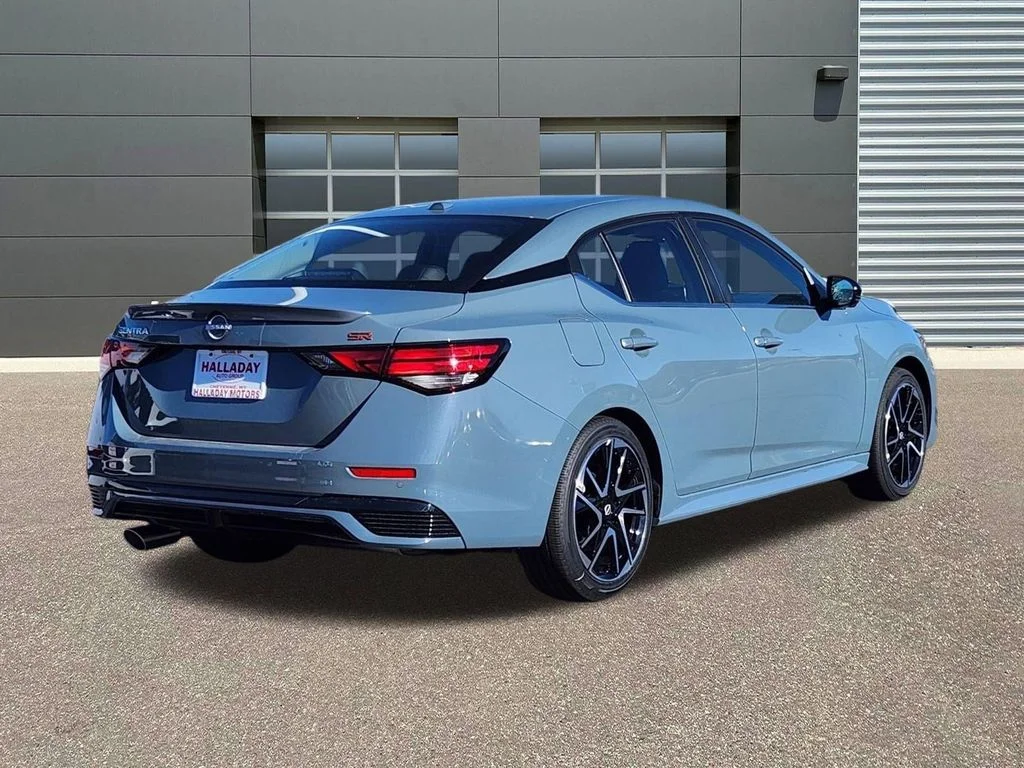 2025 Nissan Sentra SR - Photo 5