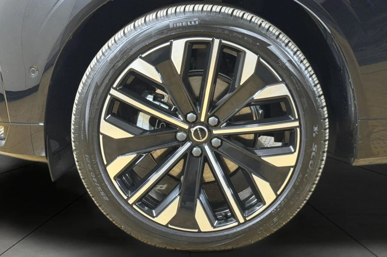 Used 2026 BLACK Volvo Ultra image 24