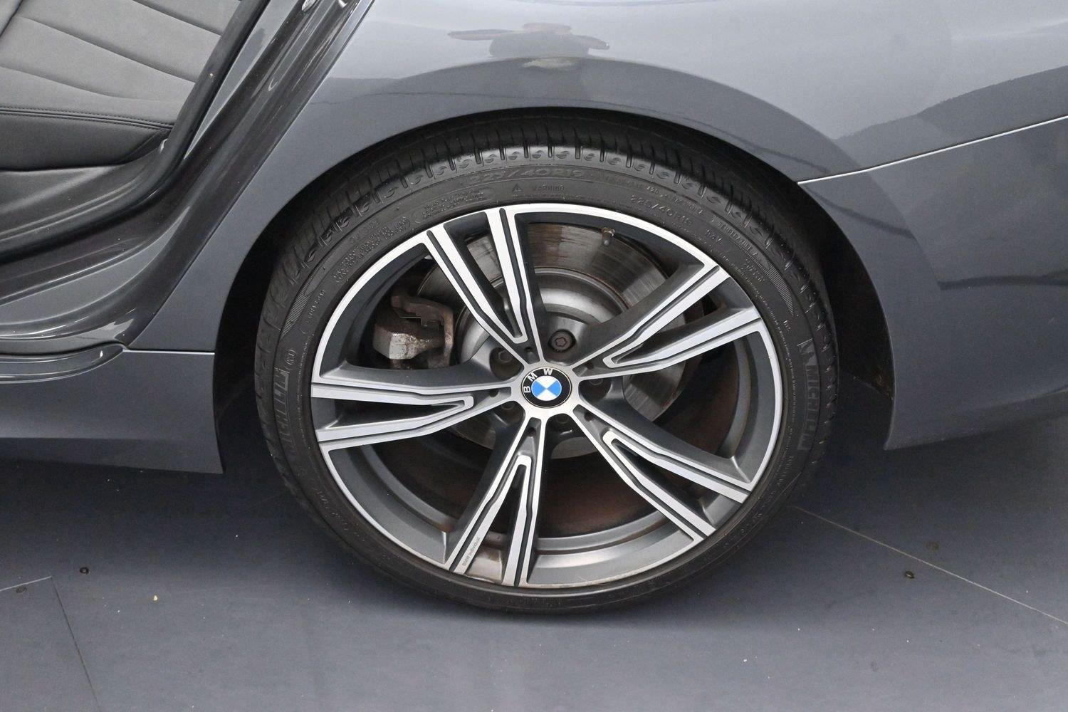 Used 2021 Mineral Gray Metallic BMW 330i xDrive image 31