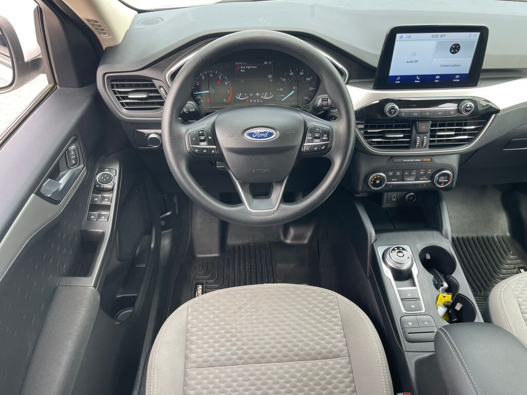 Used 2020 Oxford White Ford SE image 2