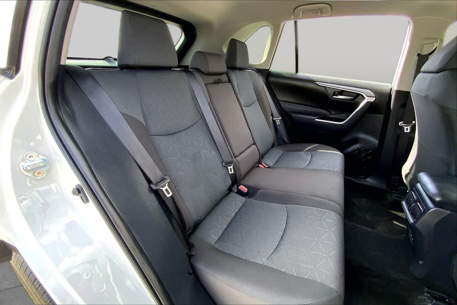 Used 2025 Ice Cap Toyota XLE image 19
