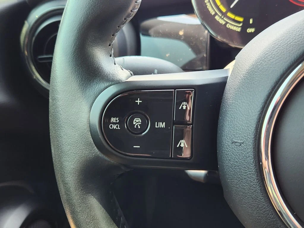 Certified Used 2022 British Racing Green MINI Cooper SE image 18
