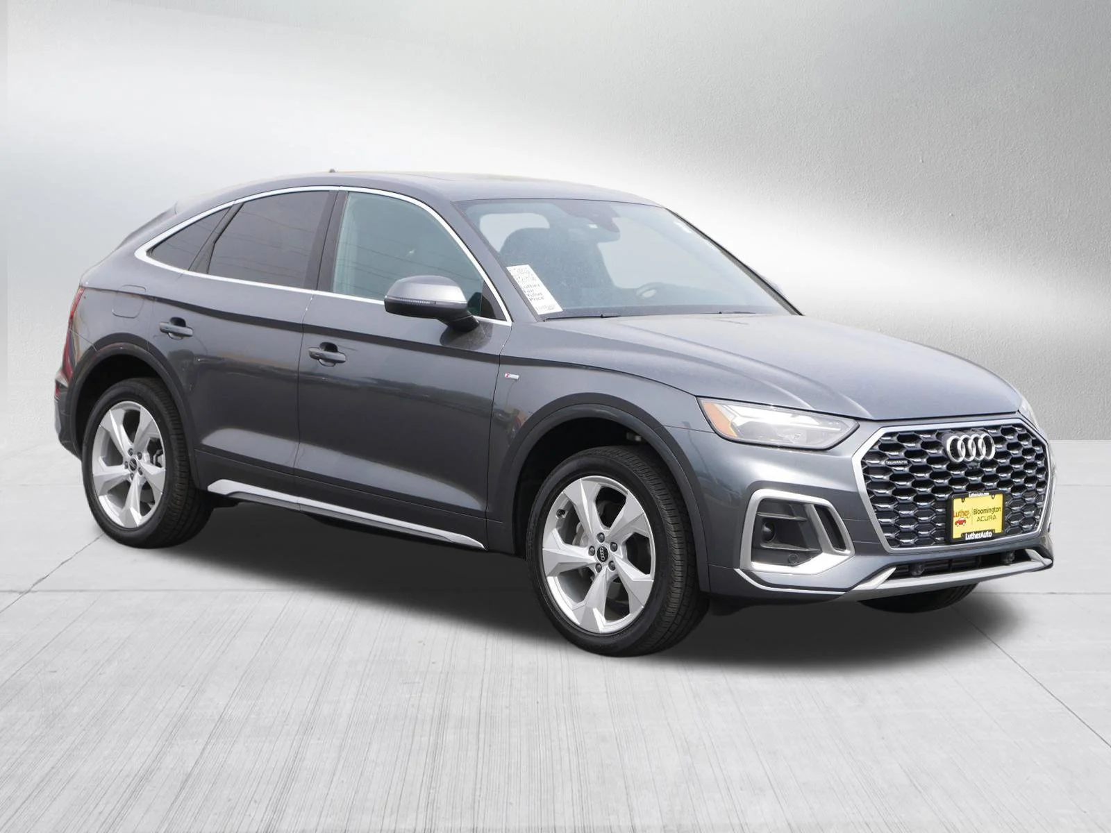 2022 Audi Q5 Sportback 45 Premium Plus's photo