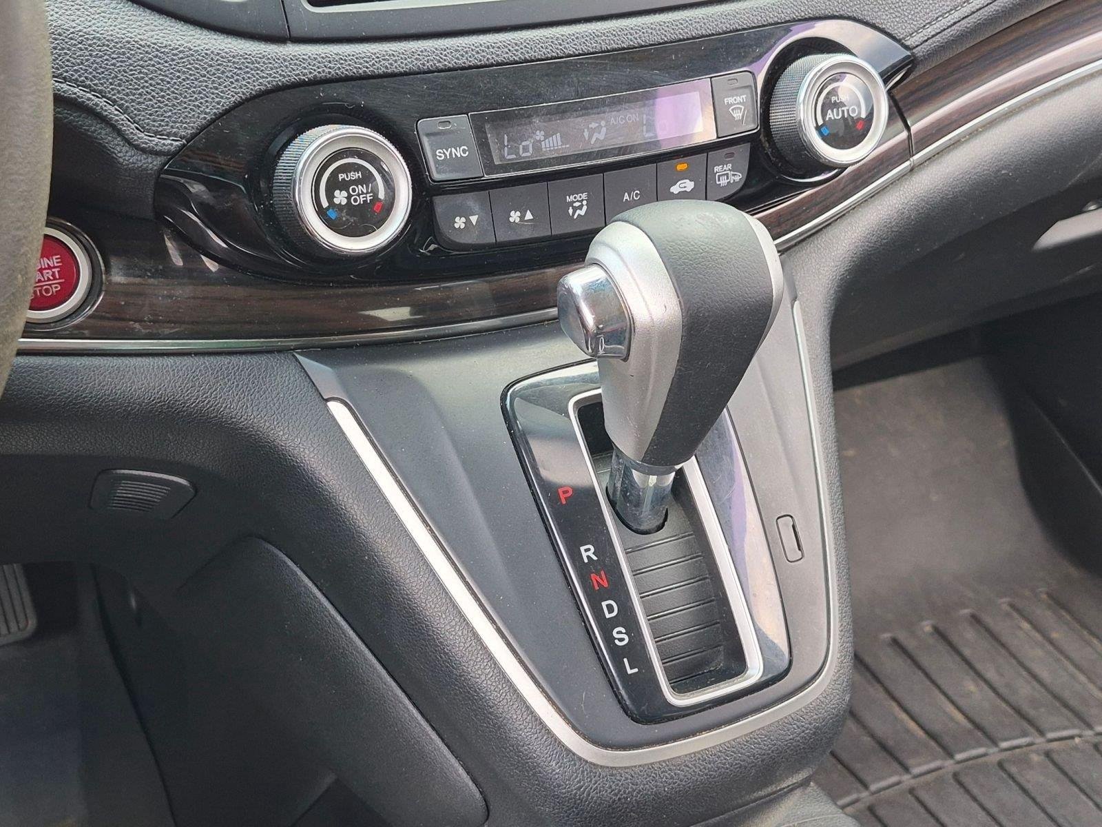 Used 2015 Crystal Black Pearl Honda Touring image 32