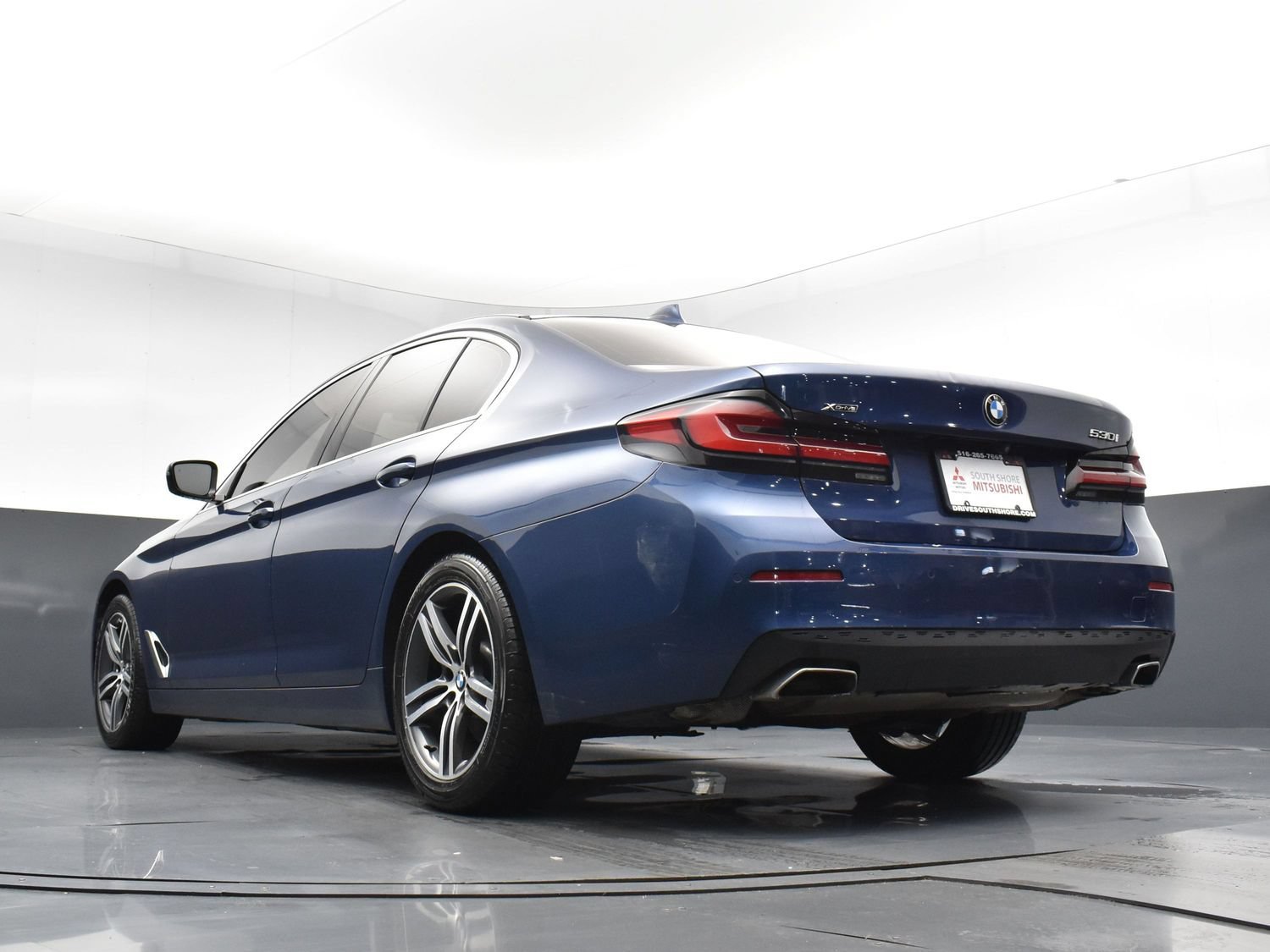 Used 2021 Phytonic Blue Metallic BMW 530i xDrive image 20