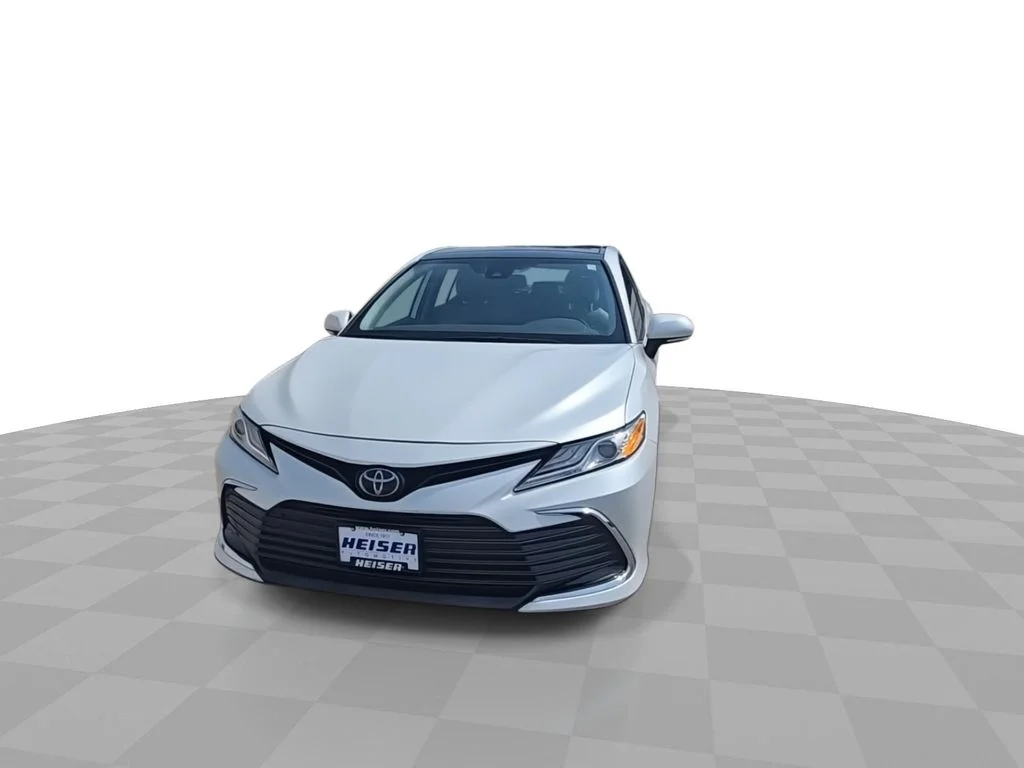 Used 2023 Beige Toyota XLE image 3