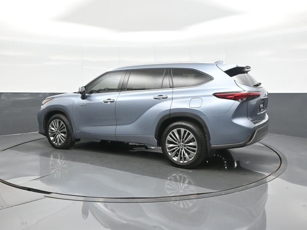Used 2020  Toyota Platinum image 5