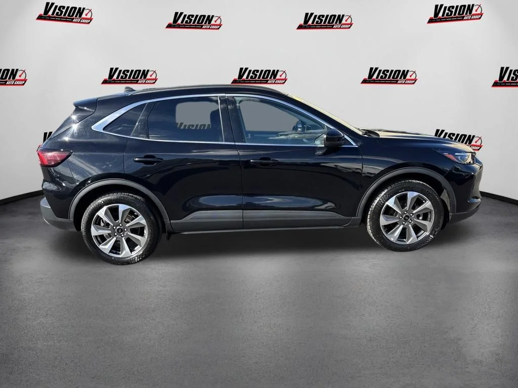 Used 2025 Black Ford Platinum image 6