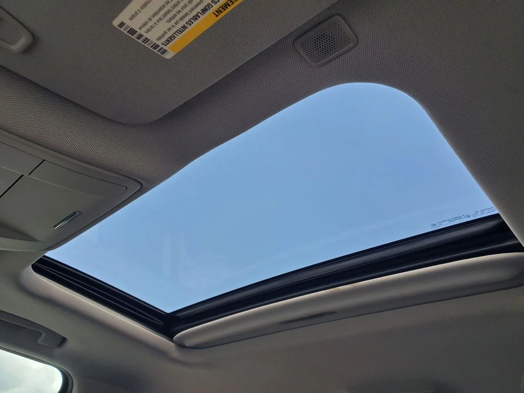 Used 2018 Black GMC Denali image 32