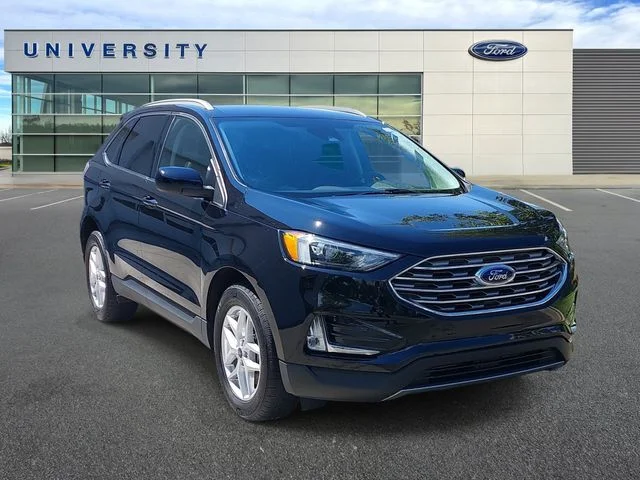 Used 2022 Black Ford SEL image 1
