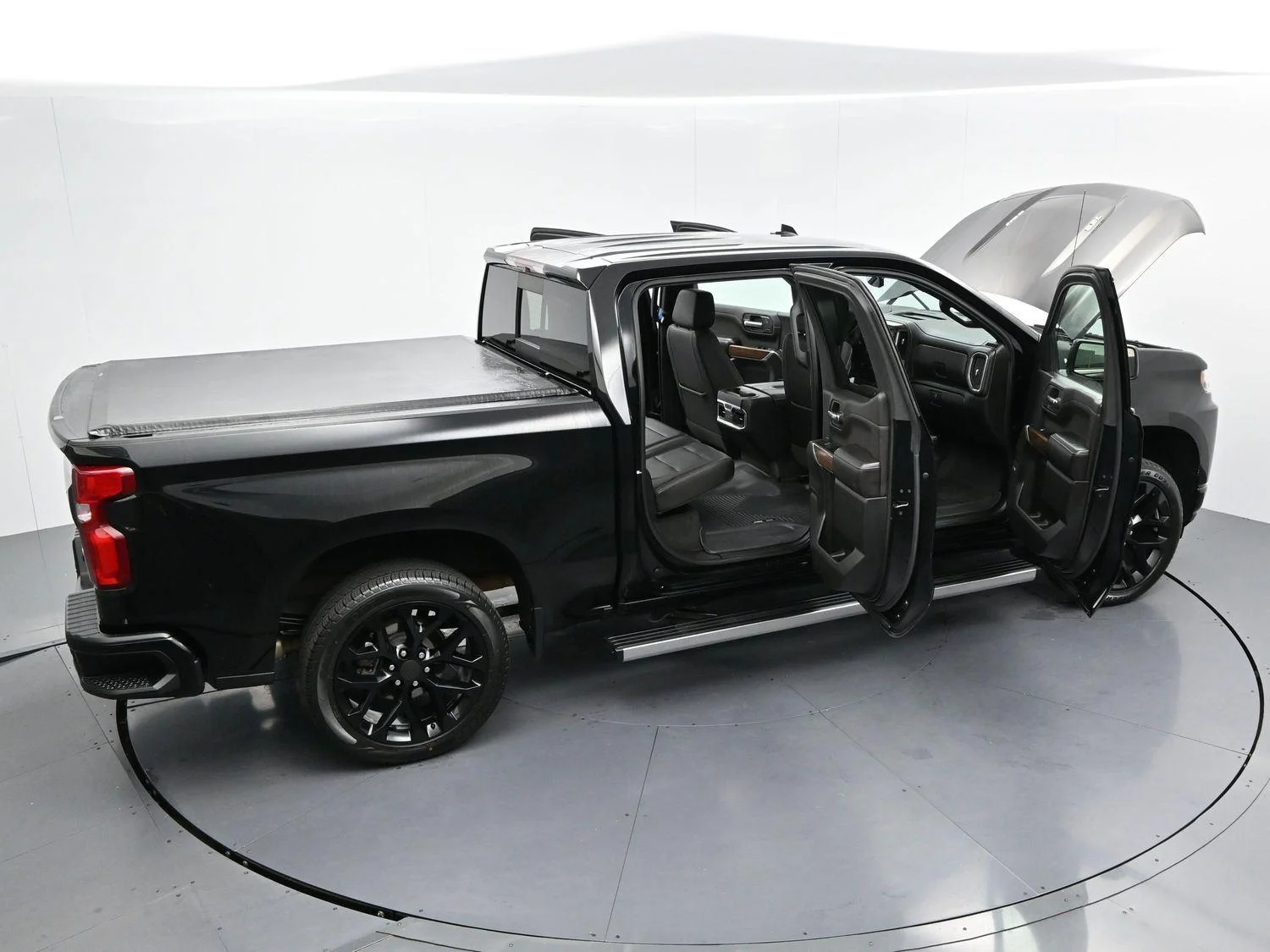 Used 2019 BLACK Chevrolet High Country image 39