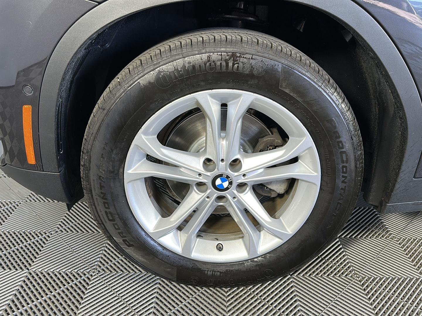 Used 2021 Dark Graphite Metallic BMW xDrive30i image 9