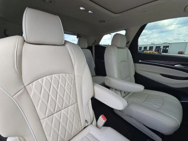 Used 2023 Green Buick Avenir image 17