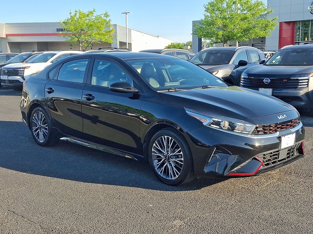 Pre-Owned 2023 Kia Forte GT-Line 4D Sedan in Turnersville #N44467