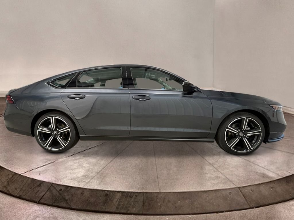 New 2026 Meteorite Gray Metallic Honda SE image 7