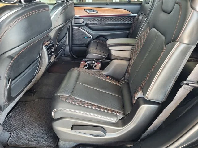Used 2024 Gray Jeep Summit image 15