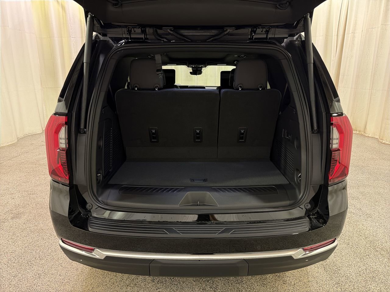2026 GMC Yukon Elevation - Photo 17