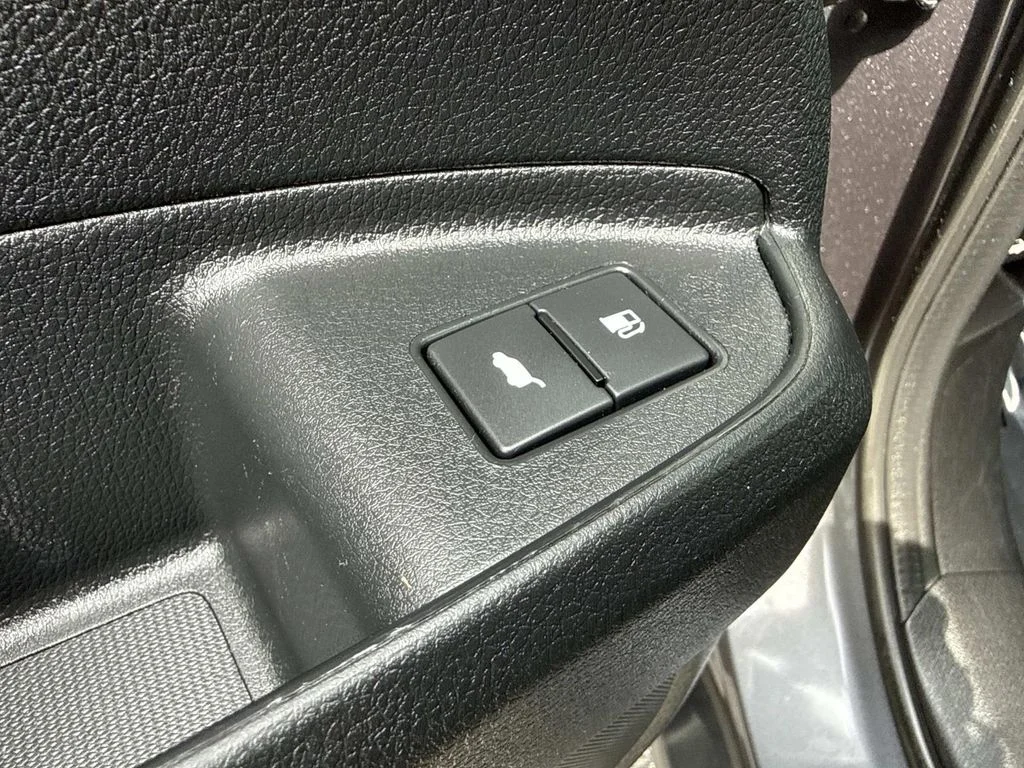 Used 2019  Honda Touring image 25