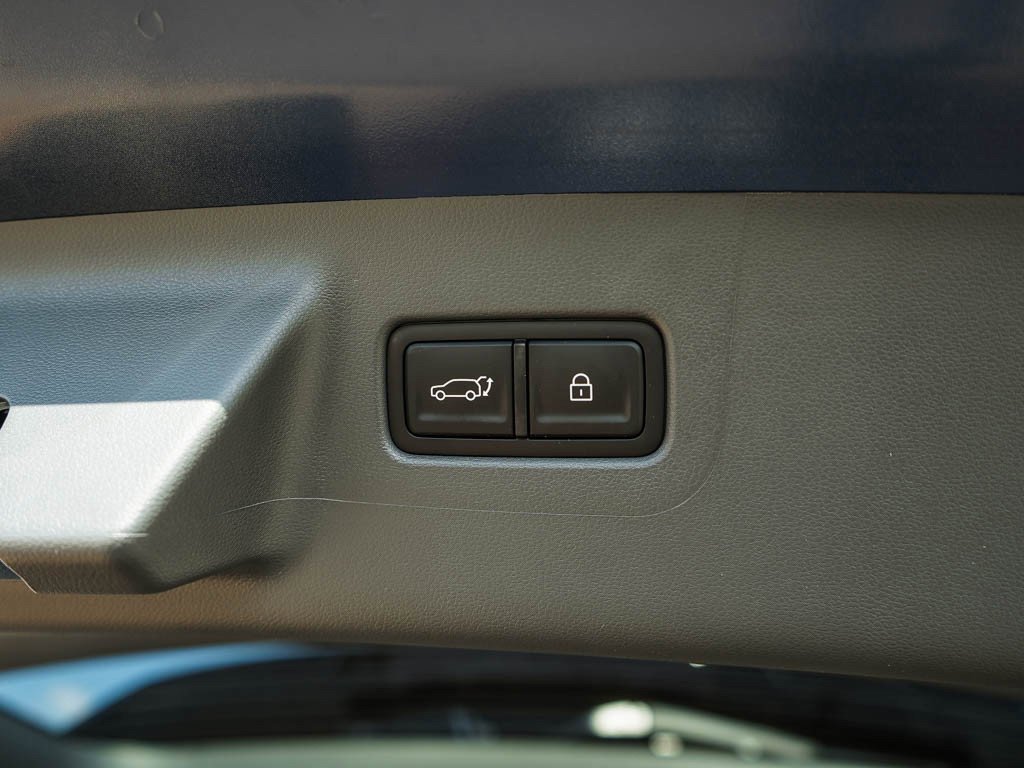 New 2026 Phantom Black Hyundai SEL AWD image 10
