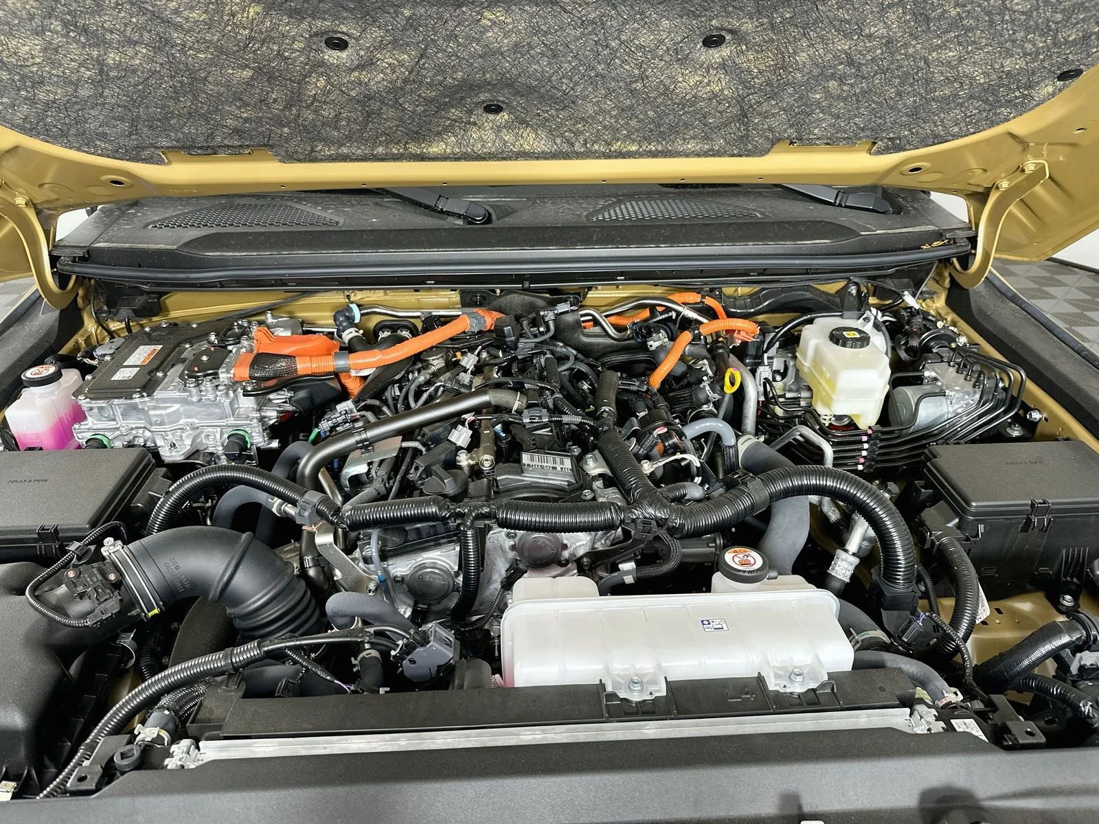 New 2026 Trail Dust/Grayscape <sup>1</sup> Toyota  image 32