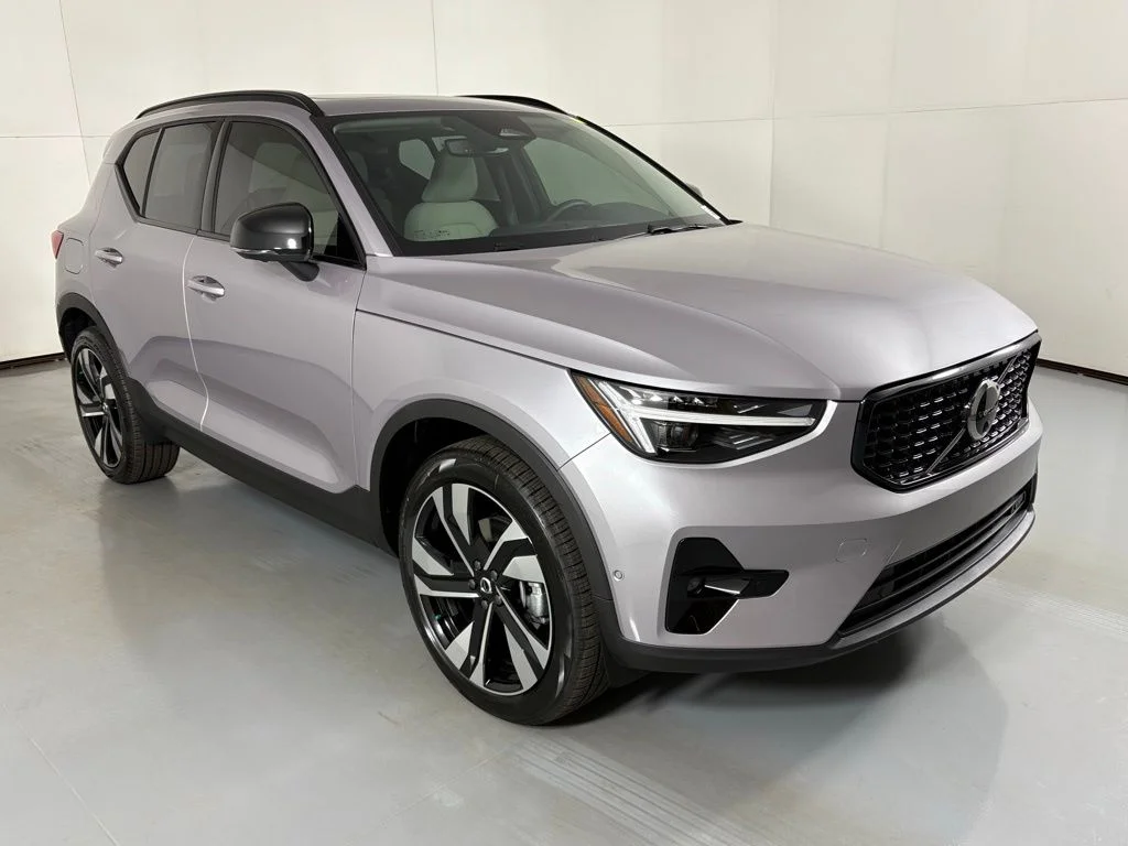 New 2026 Aurora Blue Volvo Ultra image 2