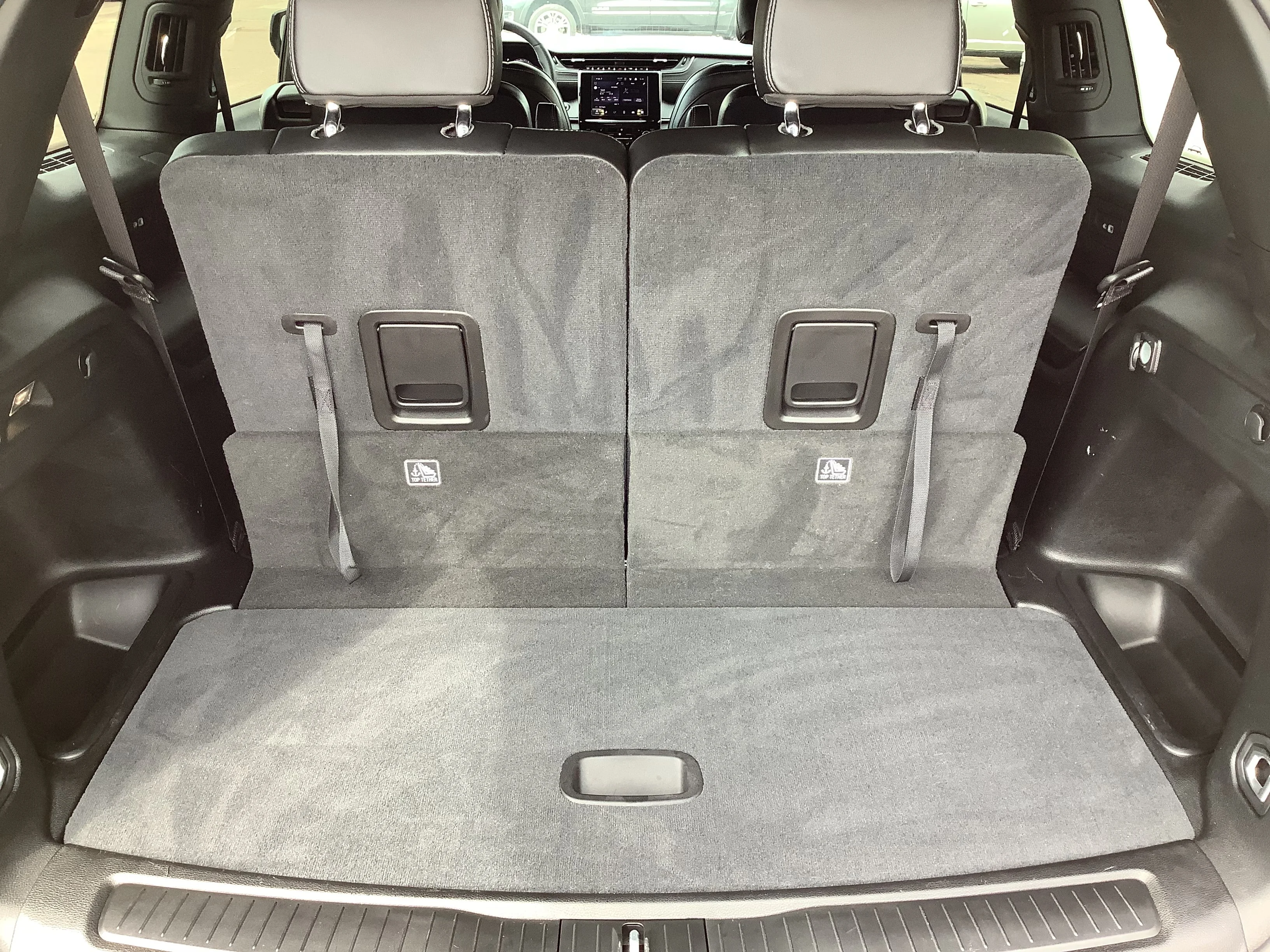 Used 2023 Red Jeep Altitude image 7