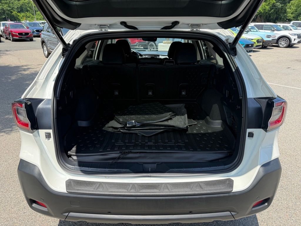 Used 2024 White Subaru Onyx Edition XT image 27