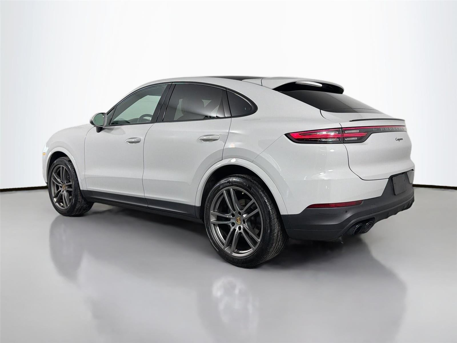 Certified Used 2022 Chalk Porsche Coupé Platinum Edition (MY22) image 3