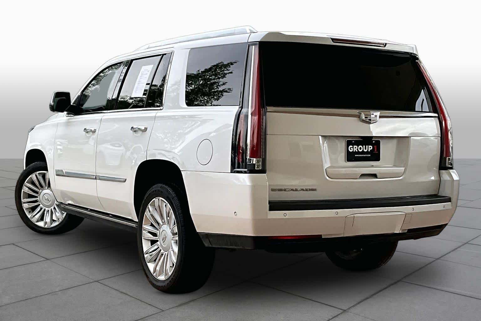 Used 2020 Crystal White Tricoat Cadillac Platinum image 10